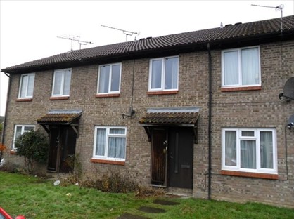 1 Bed Flat, Alma Road, GU35