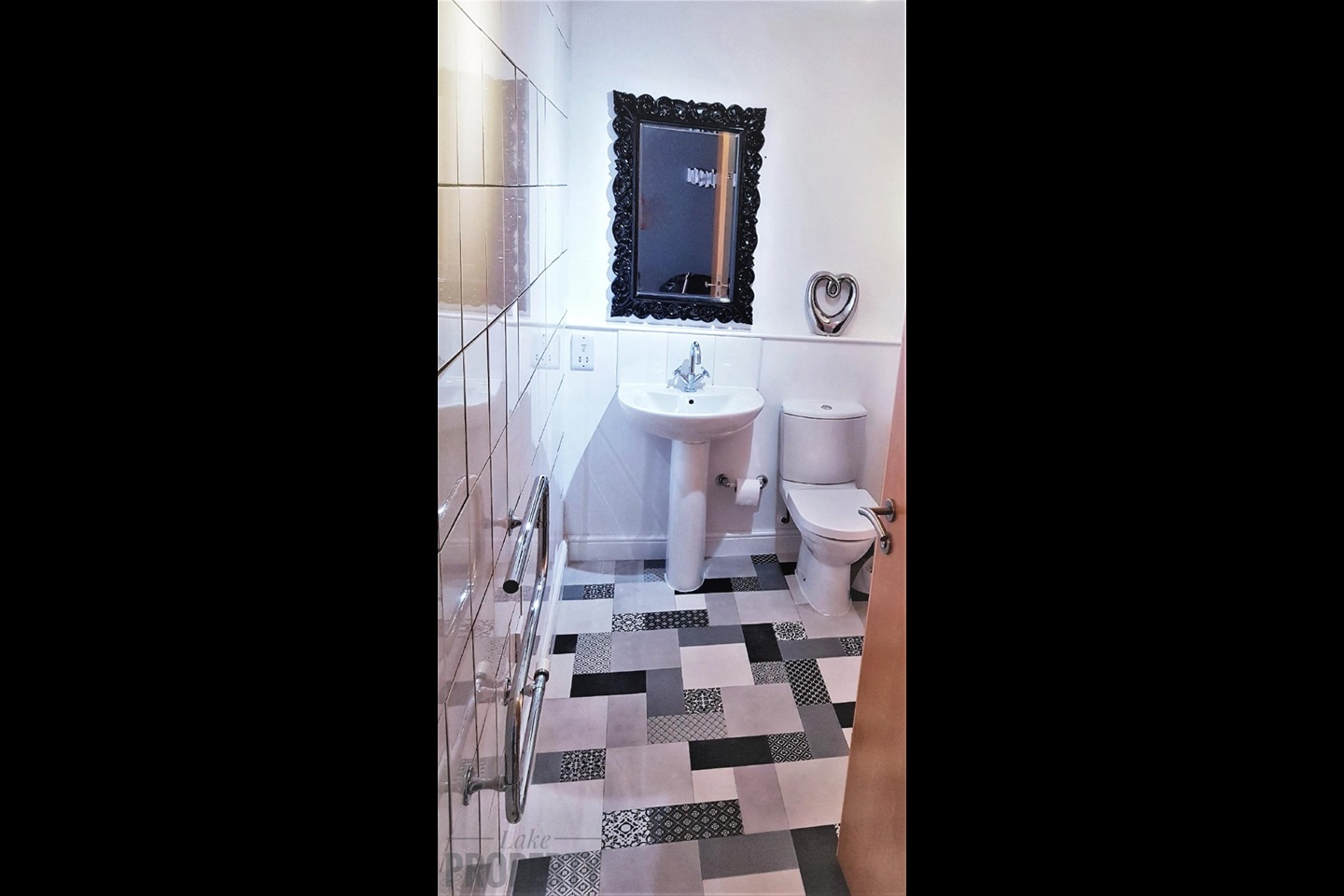 Studio Flat, Marco Island, NG1 photo 3