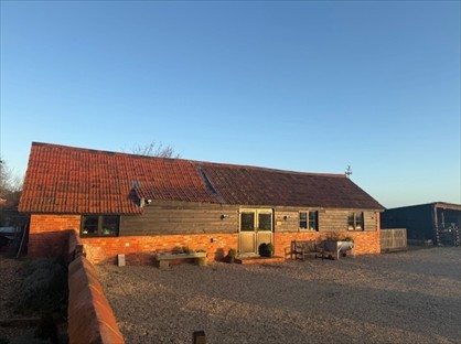 2 Bed Detached House, Silver Street, BA14