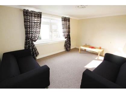 2 Bed Flat, Woodside Crescent, PA1