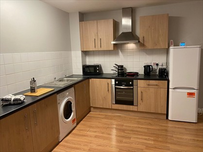 2 Bed Flat, Mallaby Court, CH41