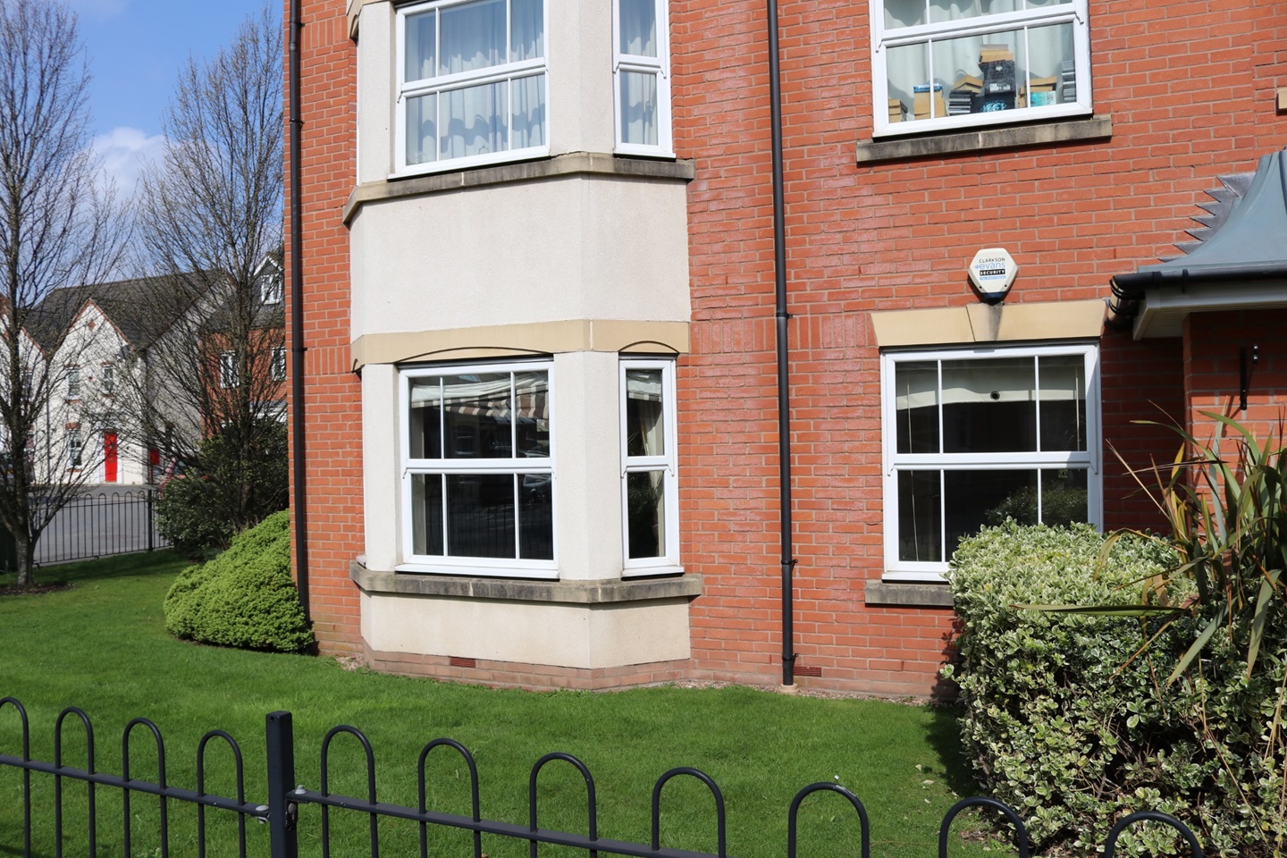 2 Bed Flat, Duckham Court, CV6