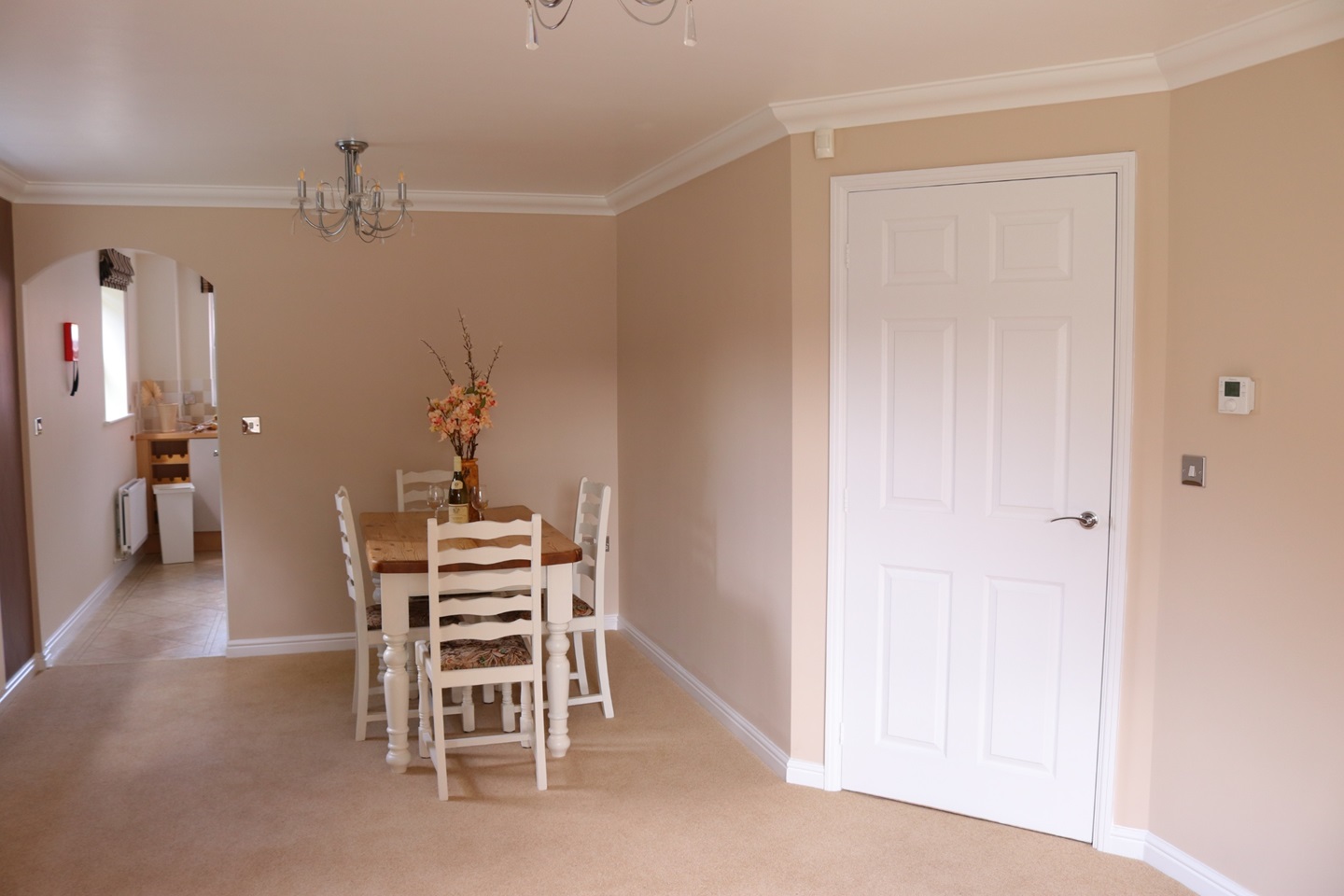 2 Bed Flat, Duckham Court, CV6 photo 4