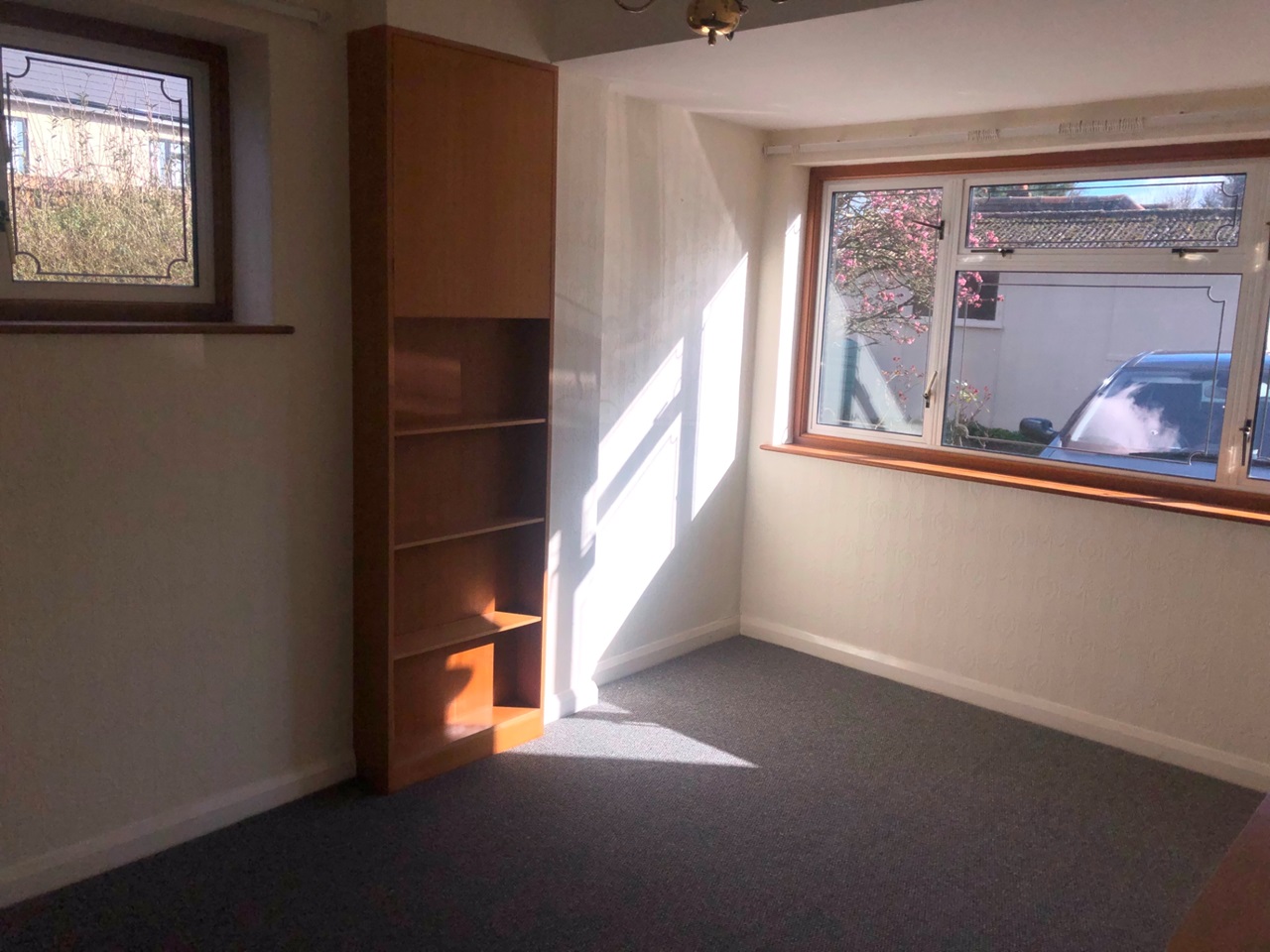 Chigwell 3 Bed SemiDetached House, Chapel Lane, IG7 To Rent Now