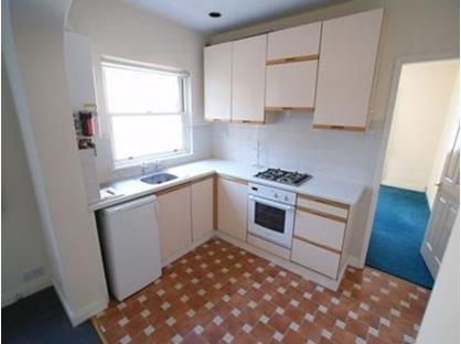1 Bed Flat, Royal Avenue, YO11