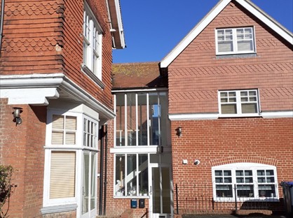 2 Bed Flat, Domneva Heights, CT8