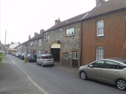 2 Bed Terraced House, St. Nicholas Street, IP24