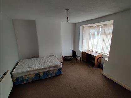 Room in a Shared House, Langworthy Road, M6