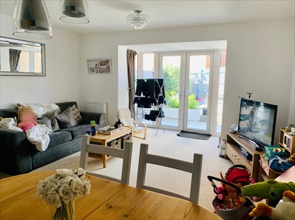 3 Bed Terraced House, Albert Way, PO32