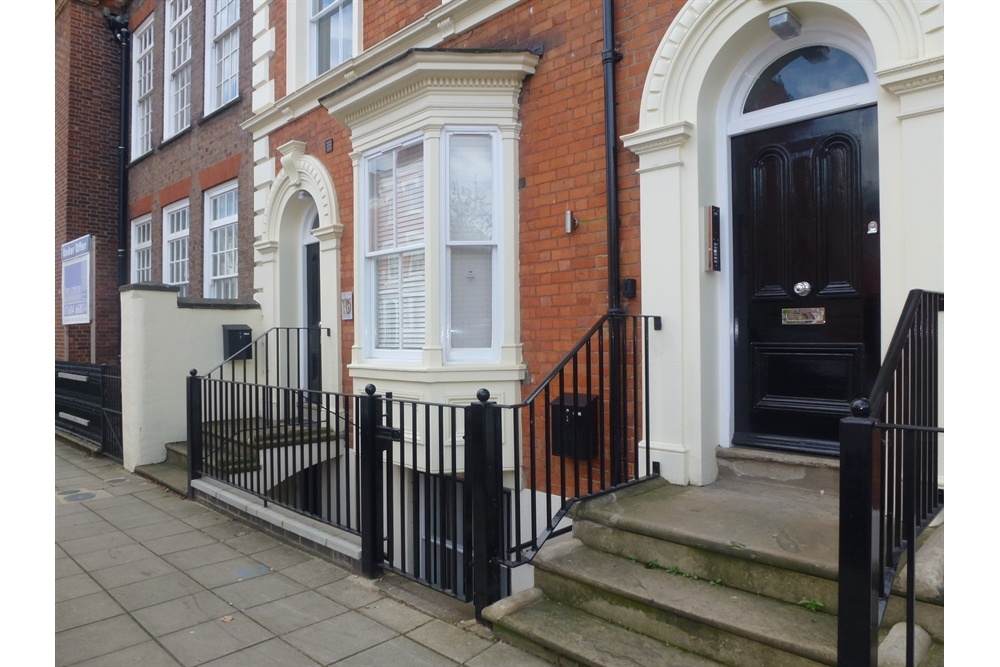 Northampton 2 Bed Flat, Derngate, NN1 To Rent Now for £1,200.00 p/m