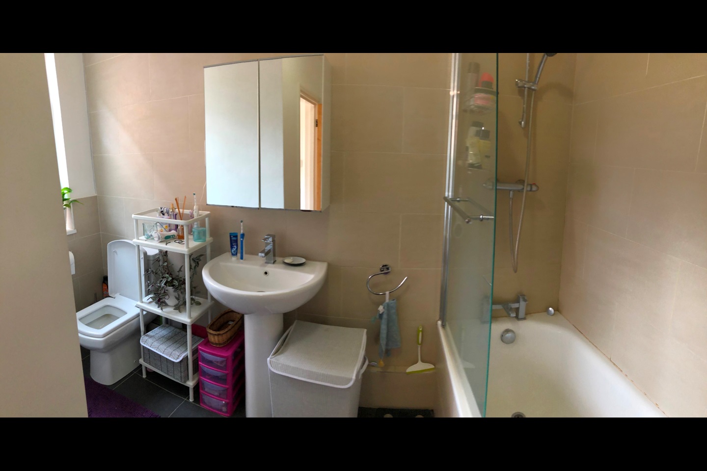 Harrow 1 Bed Flat, Welldon Crescent, HA1 To Rent Now for £1,500.00 p/m