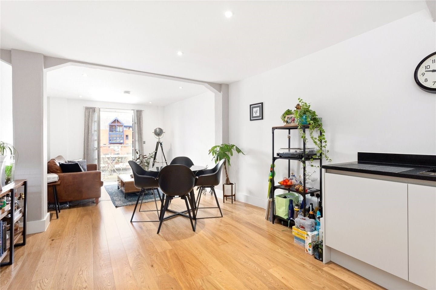 2 Bed Flat, Huller & Cheese, BS1 photo 3