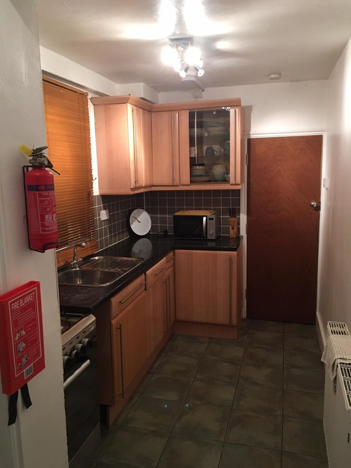 3 Bed Semi-Detached House, New High Street, OX3