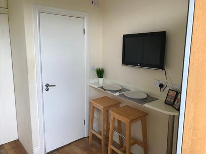 Studio Flat, Tufnell Park Road, N19