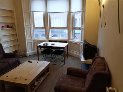 4 Bed Flat, Cumbernauld Road, G31