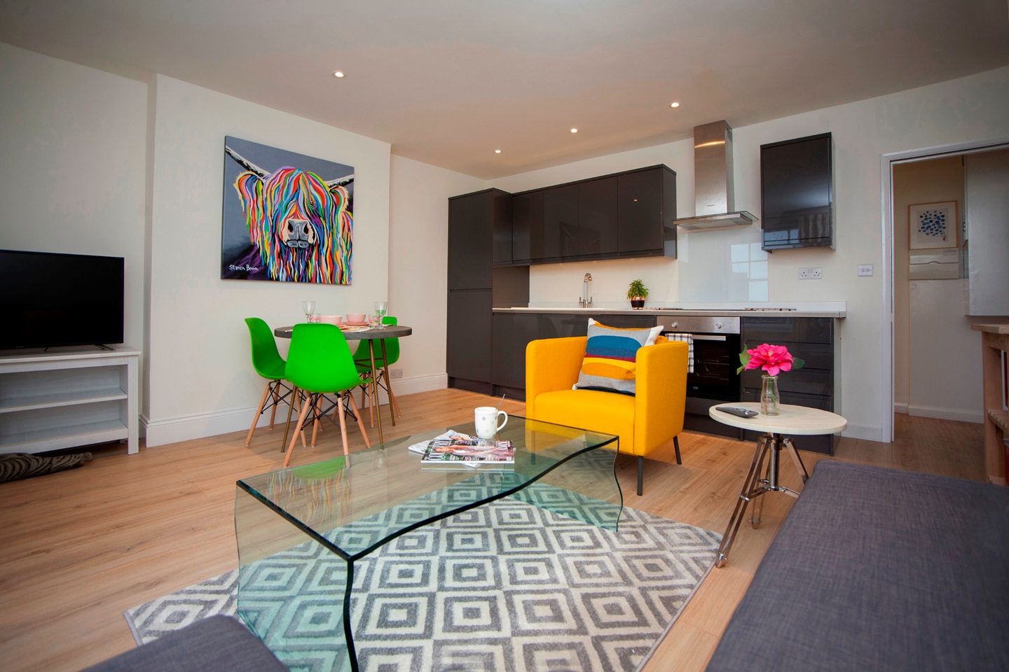 1 Bed Flat, St. Philips, BS2 photo 2