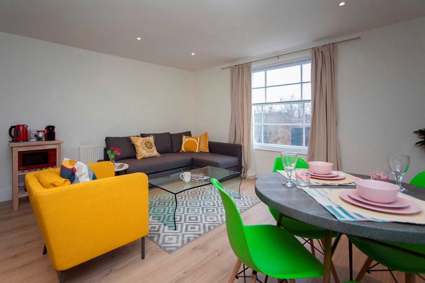 1 Bed Flat, St. Philips, BS2 photo 3