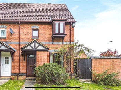 1 Bed End Terrace, Dairymans Walk, GU4
