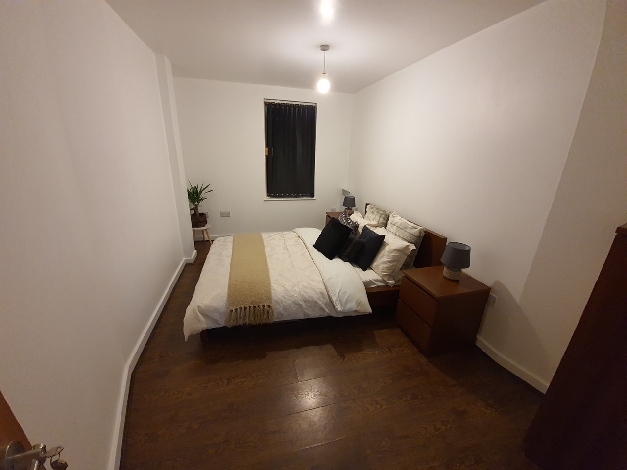 2 Bed Flat, Masson Place, M4 photo 3