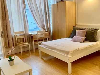 Studio Flat, Danbury Street, N1