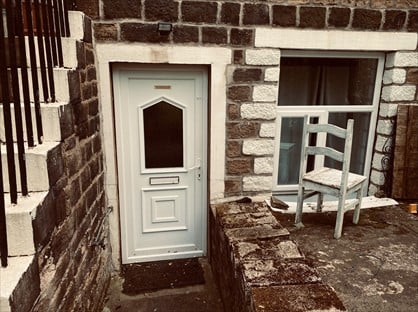 1 Bed Flat, Beaumont Park, HD4