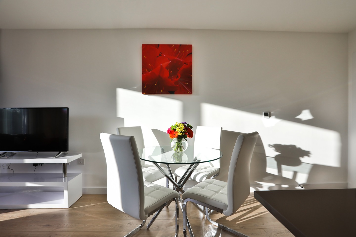 2 Bed Flat, Ginger Line Building, E1W photo 3