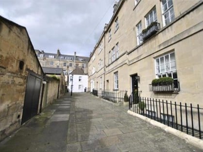 1 Bed Flat, Barton Buildings, BA1