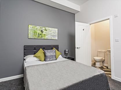 Room in a Shared House, Greasbrough Road, S62