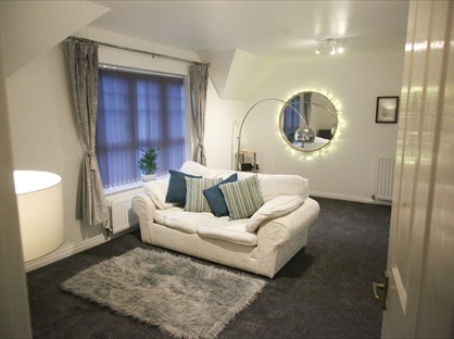 2 Bed Flat, Tavistock Close, LS12