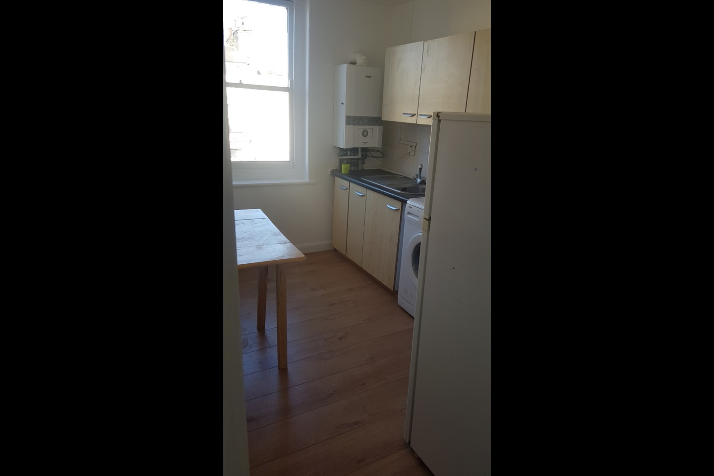 2 Bed Flat, Kingsland Road, E8 photo 4