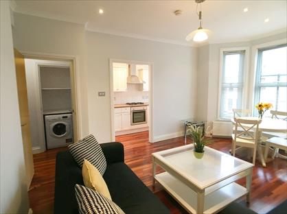 1 Bed Flat, Shepherds Bush Road, W6