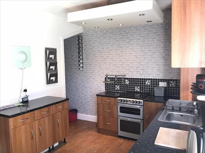 2 Bed Terraced House, Grimshaw Lane, M24