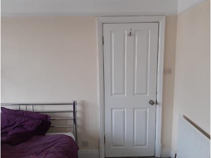 Room in a Shared House, Norbiton Avenue, KT1