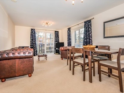 2 Bed Flat, Kestrel Road, GU14