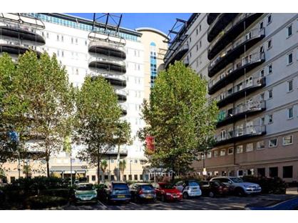 Room in a Shared Flat, Central House, E15