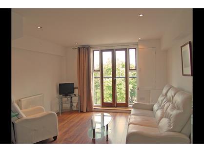 2 Bed Flat, Ellerman Wharf, HU1