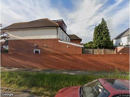 4 Bed Semi-Detached House, Robin Hood Lane, SW15