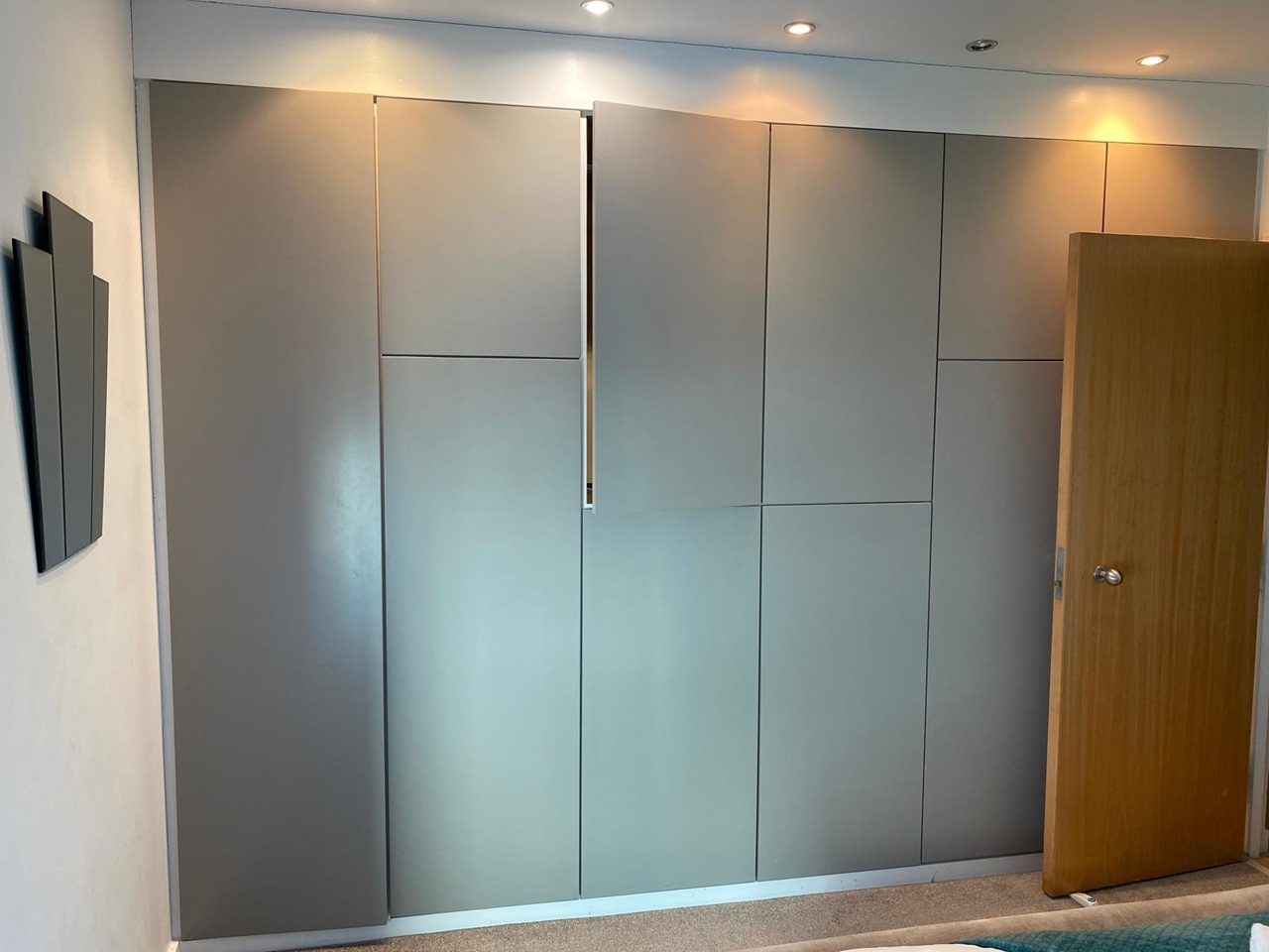 Additional image 7 of 3 Bed Flat, Beetham Plaza, L2, N1 7GU