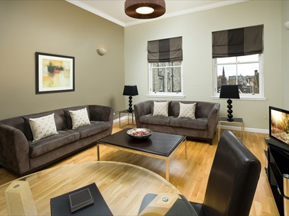 2 Bed Flat, Advocates Close, EH1