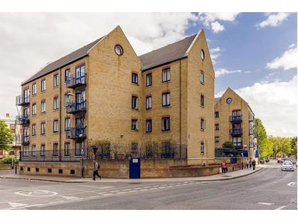 Room in a Shared Flat, Peninsula Court, E14