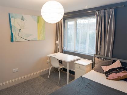 Room in a Shared House, Beechwood Villas, RH1