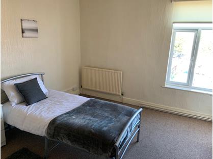 Room in a Shared House, York Road, NG20