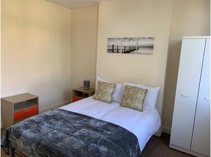 Room in a Shared House, Main Street, NG20