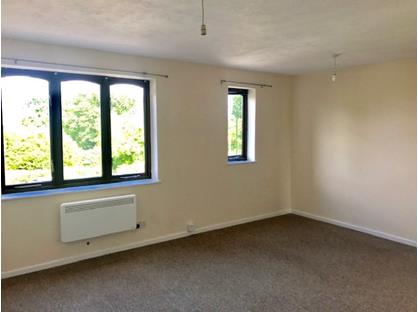 Studio Flat, Highfield Court Church Road, RH16