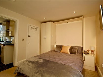 Studio Flat, St. Georges Place, BA1
