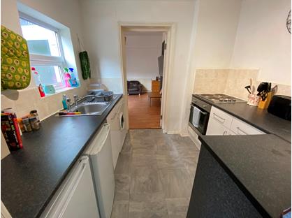 2 Bed Flat, Forsyth Road, NE2