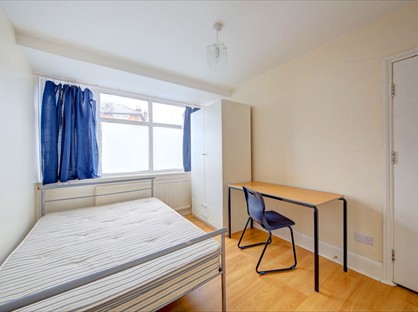 4 Bed Terraced House, The Bittoms, KT1