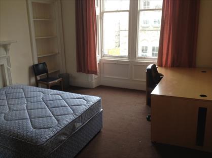 4 Bed Flat, Marchmont Road, EH9