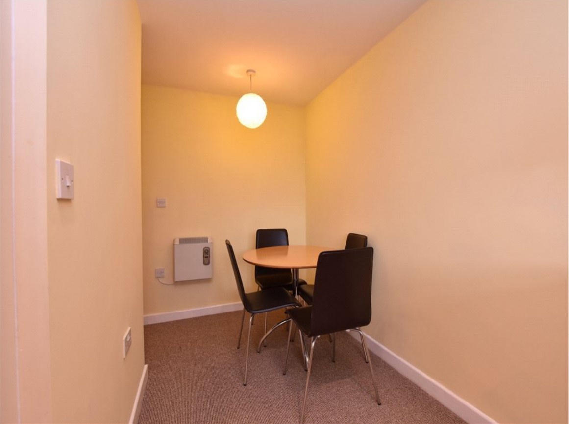 Leeds 2 Bed Flat, Farnley Crescent, LS12 To Rent Now for £775.00 p/m