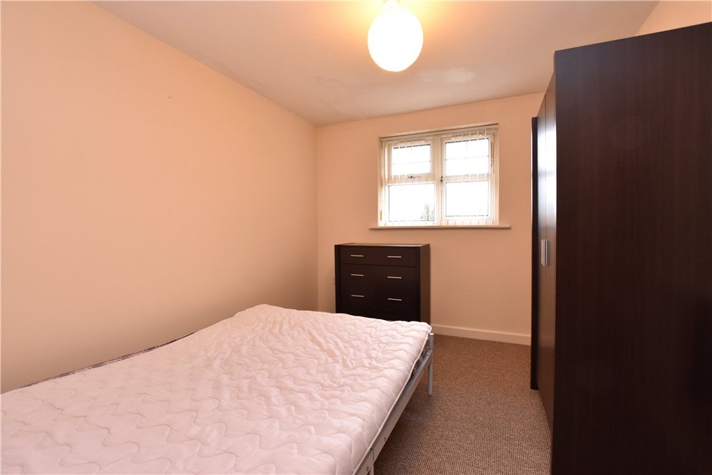Leeds 2 Bed Flat, Farnley Crescent, LS12 To Rent Now for £775.00 p/m